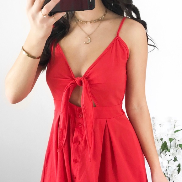 ❤️SALE❤️ Red knot tie front button midi dress - Picture 3 of 4